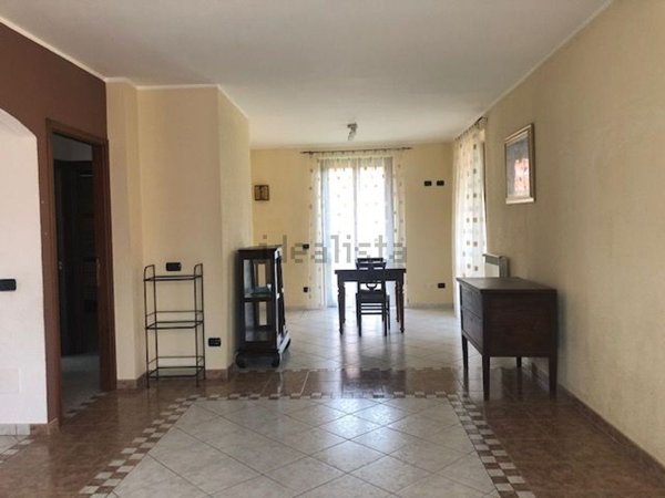 appartamento in vendita a Cadegliano-Viconago