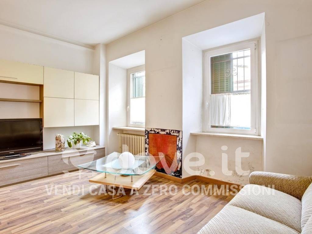 appartamento in vendita a Cadegliano-Viconago