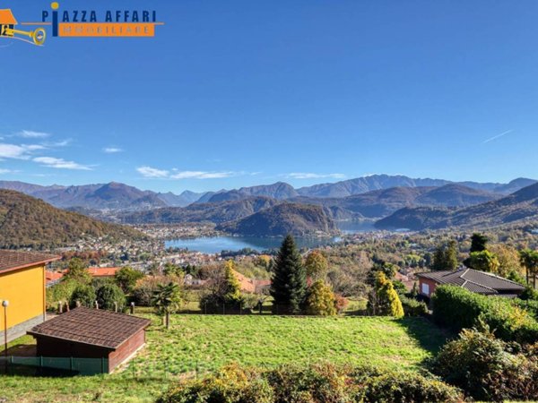 casa indipendente in vendita a Cadegliano-Viconago