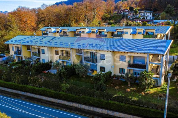 appartamento in vendita a Cadegliano-Viconago in zona Cadegliano