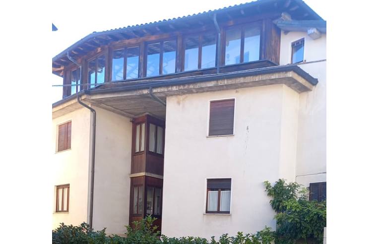 appartamento in vendita a Cadegliano-Viconago