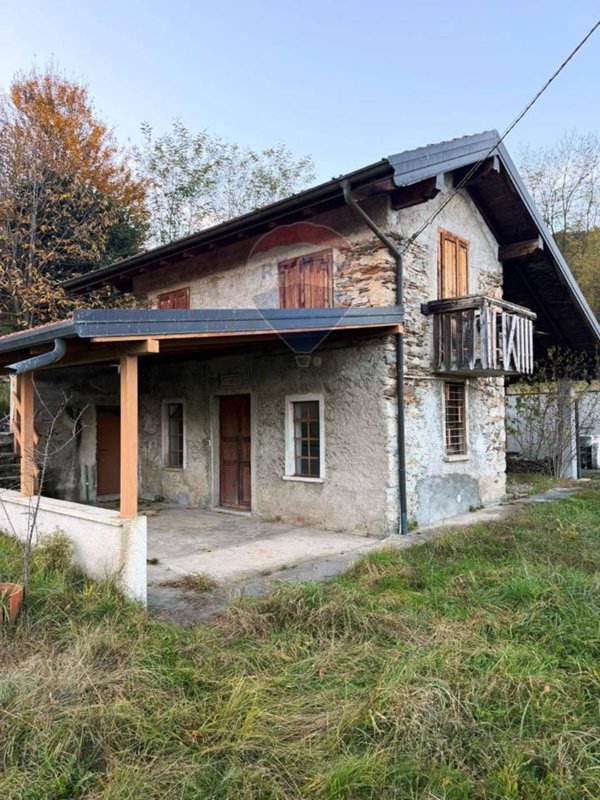 casa indipendente in vendita a Cadegliano-Viconago