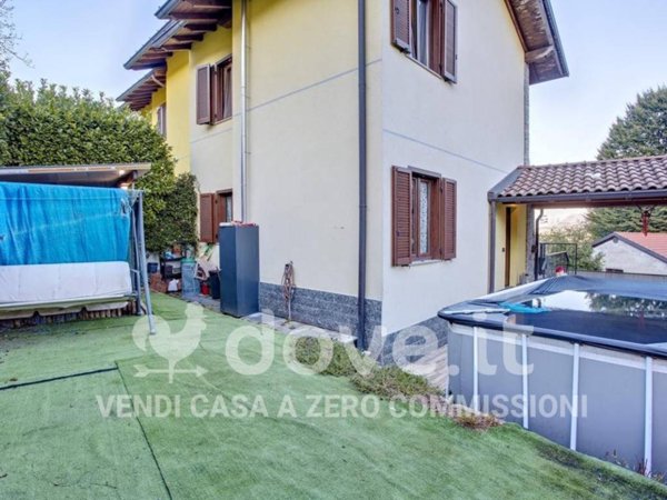 casa indipendente in vendita a Cadegliano-Viconago