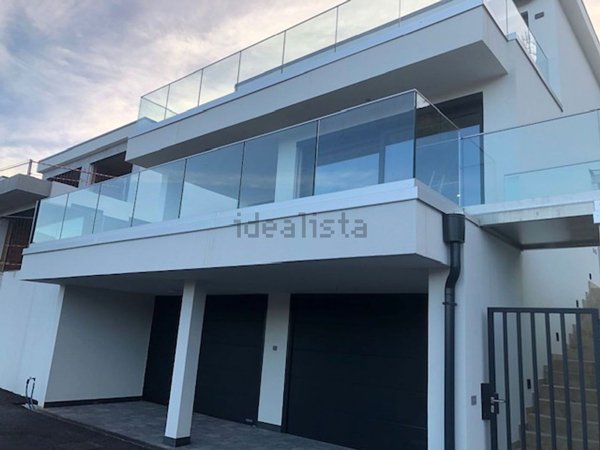 casa indipendente in vendita a Cadegliano-Viconago