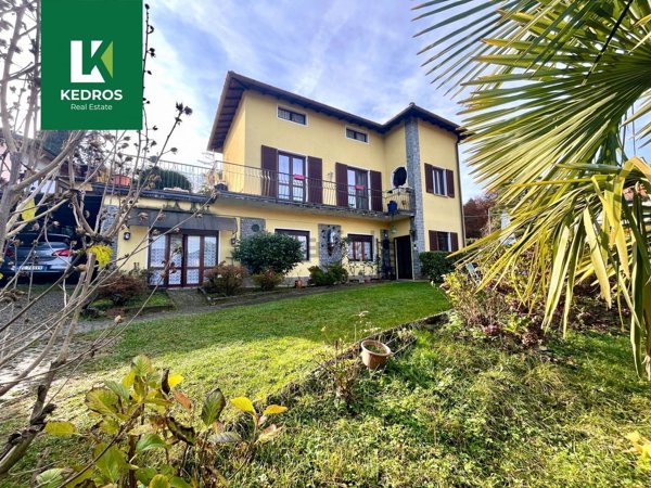 casa indipendente in vendita a Cadegliano-Viconago