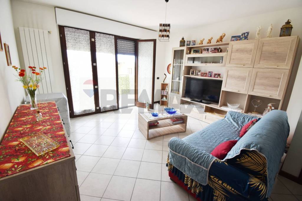 appartamento in vendita a Cadegliano-Viconago