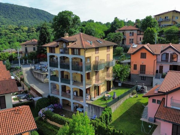 appartamento in vendita a Cadegliano-Viconago