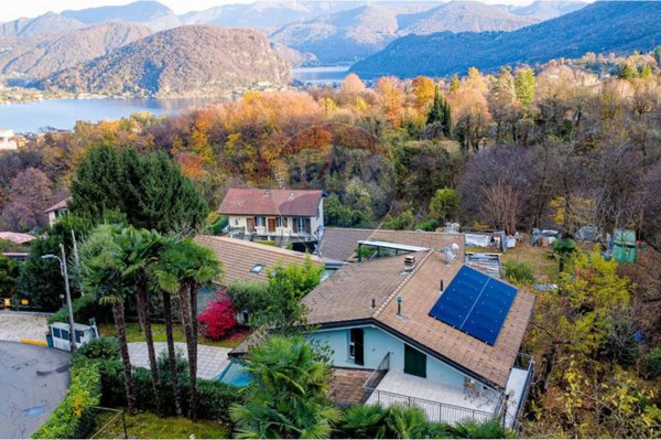 casa indipendente in vendita a Cadegliano-Viconago