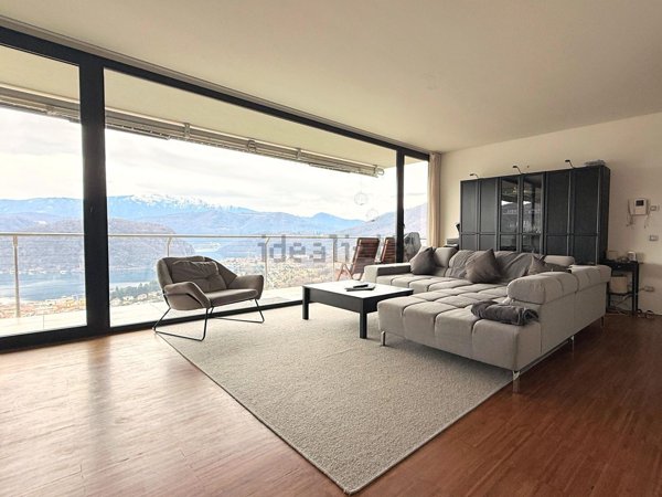 appartamento in vendita a Cadegliano-Viconago