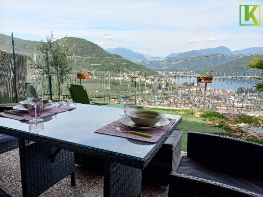 appartamento in vendita a Cadegliano-Viconago in zona Viconago