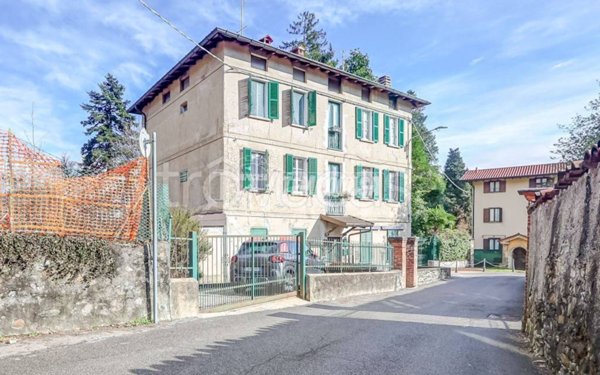 appartamento in vendita a Cadegliano-Viconago