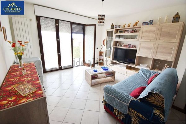 appartamento in vendita a Cadegliano-Viconago