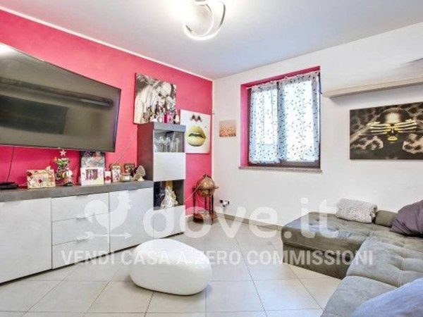 casa indipendente in vendita a Cadegliano-Viconago