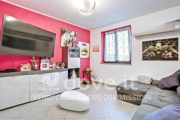 casa indipendente in vendita a Cadegliano-Viconago