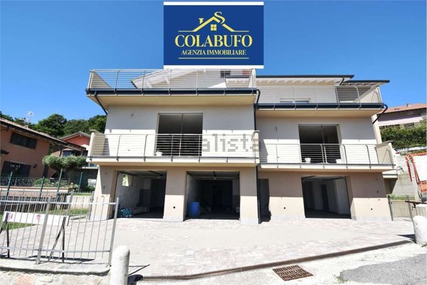 appartamento in vendita a Cadegliano-Viconago