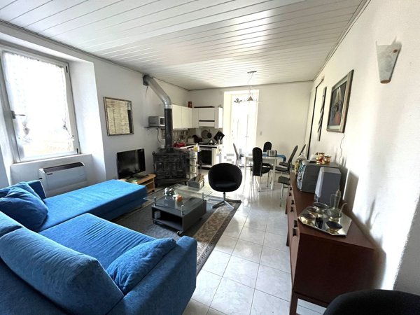 appartamento in vendita a Cadegliano-Viconago in zona Viconago