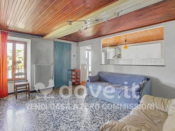 appartamento in vendita a Cadegliano-Viconago