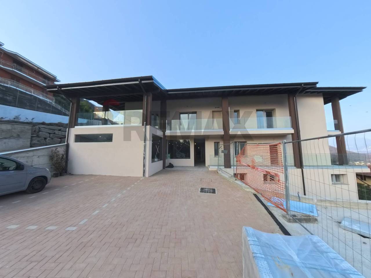 appartamento in vendita a Cadegliano-Viconago