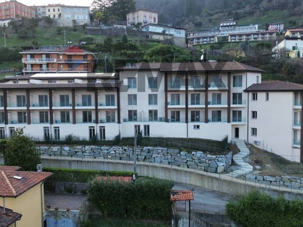 appartamento in vendita a Cadegliano-Viconago