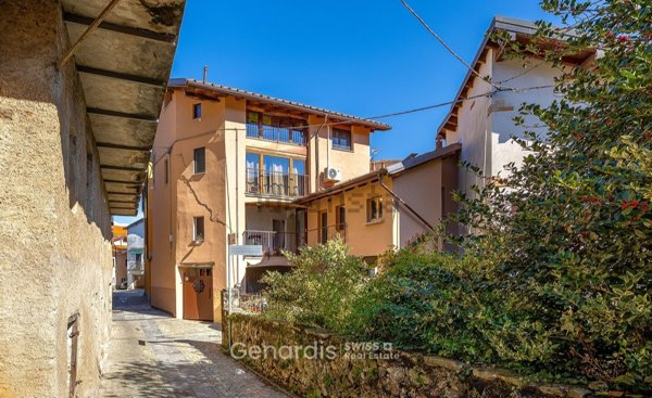 pentavano in vendita a Cadegliano-Viconago