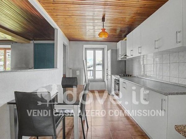 appartamento in vendita a Cadegliano-Viconago