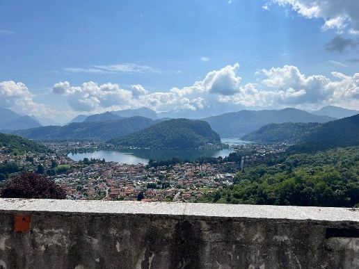 appartamento in vendita a Cadegliano-Viconago in zona Viconago