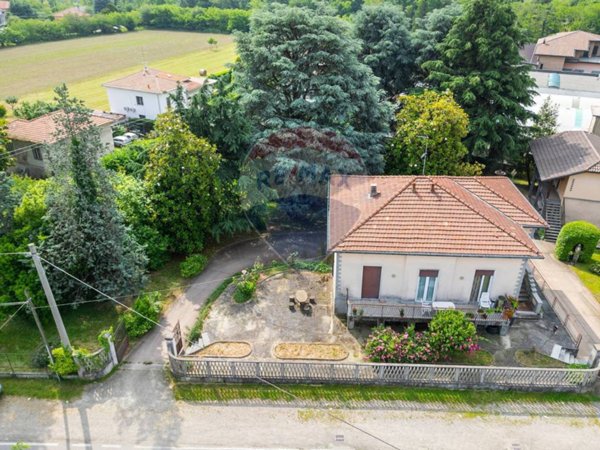 casa indipendente in vendita a Cairate