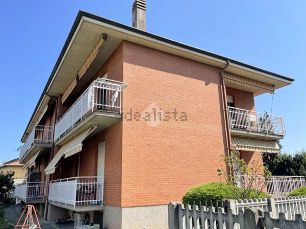 appartamento in vendita a Cairate in zona Bolladello