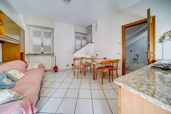 casa indipendente in vendita a Cairate in zona Bolladello
