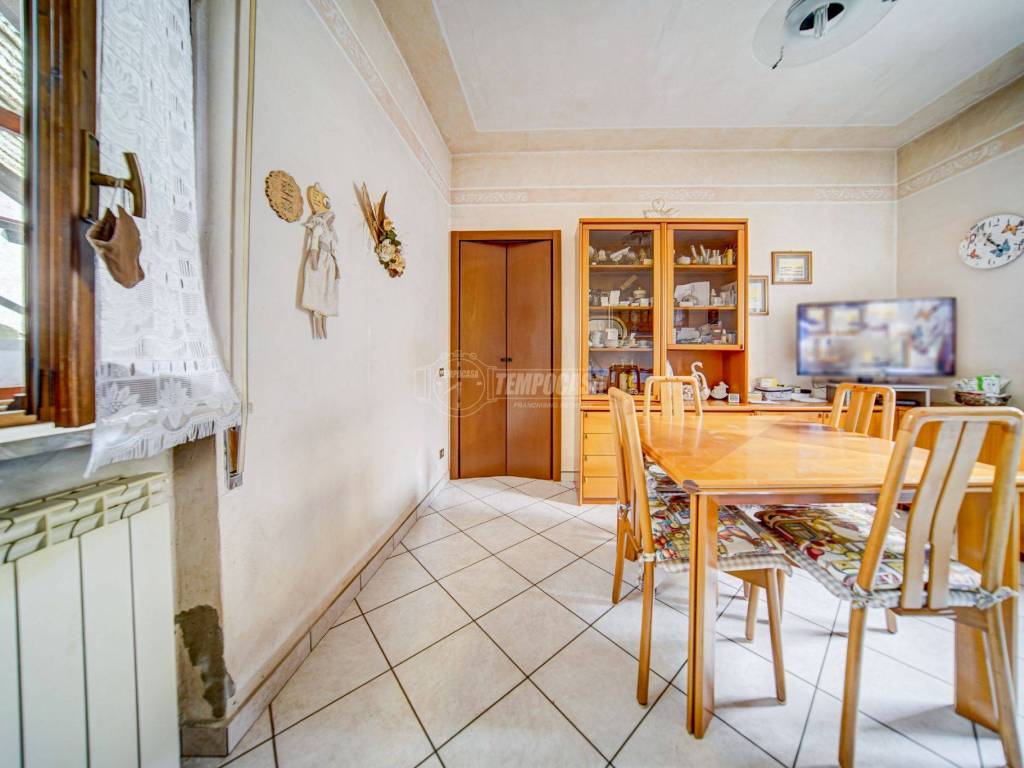 appartamento in vendita a Cairate