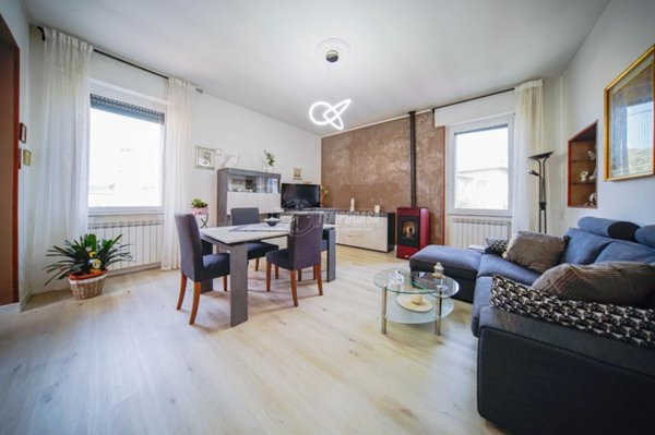 casa indipendente in vendita a Cairate in zona Bolladello