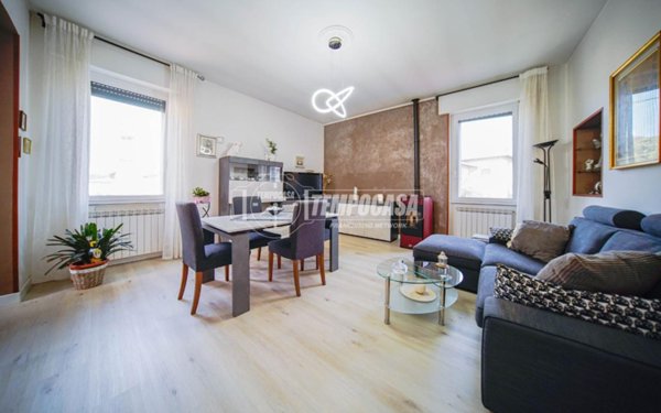 casa indipendente in vendita a Cairate in zona Bolladello