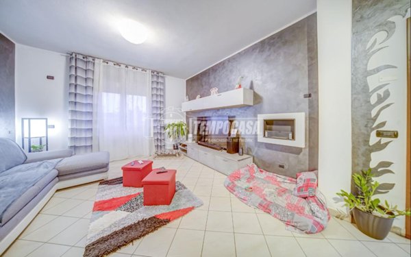 appartamento in vendita a Cairate