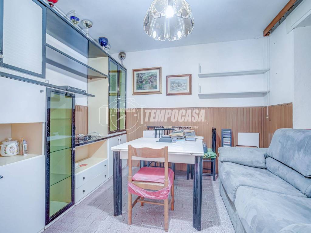 casa indipendente in vendita a Cairate in zona Bolladello