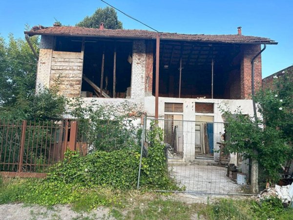 casa indipendente in vendita a Cairate