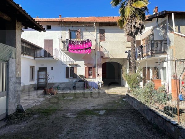 appartamento in vendita a Cairate