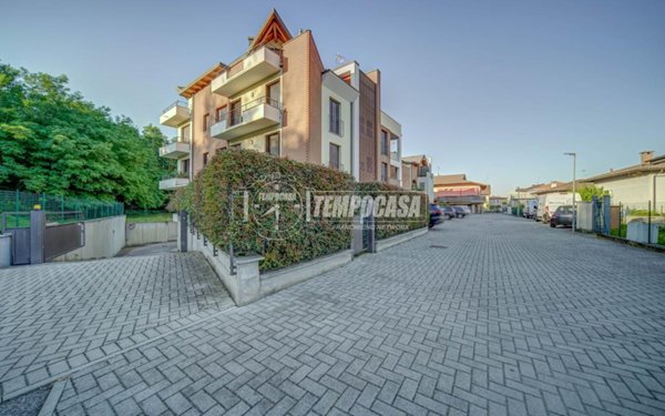 appartamento in vendita a Cairate