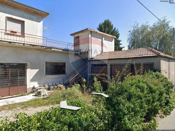 casa indipendente in vendita a Cairate in zona Bolladello