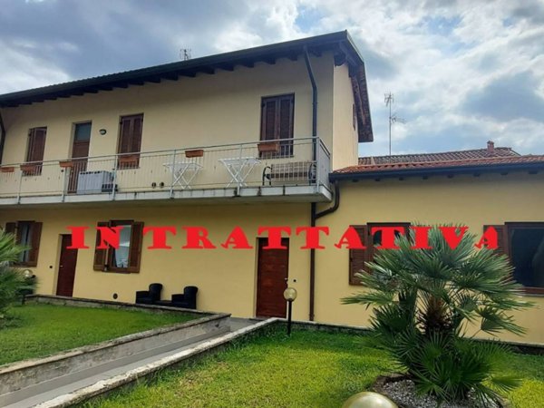appartamento in vendita a Cairate in zona Bolladello