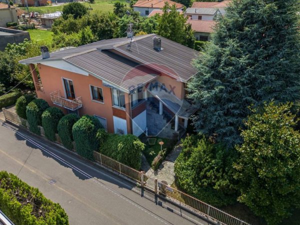casa indipendente in vendita a Cairate in zona Bolladello