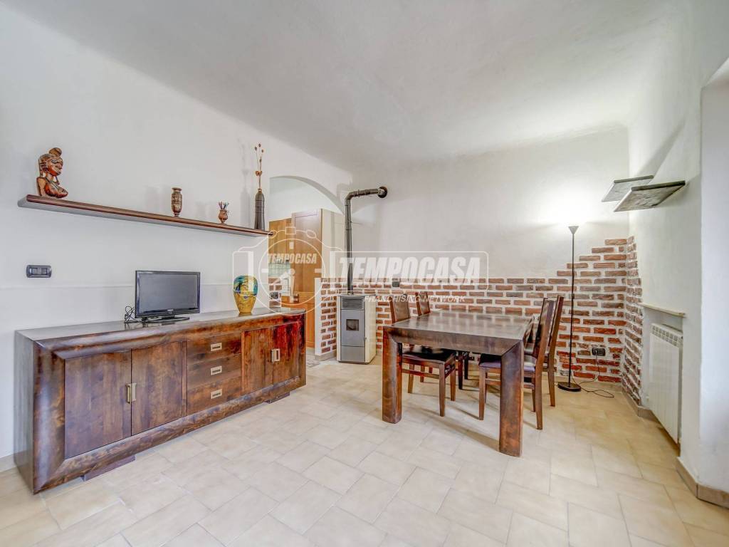 appartamento in vendita a Cairate
