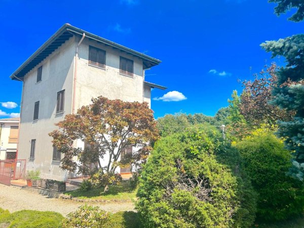 casa indipendente in vendita a Cairate in zona Peveranza