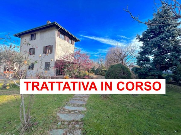 casa indipendente in vendita a Cairate in zona Peveranza