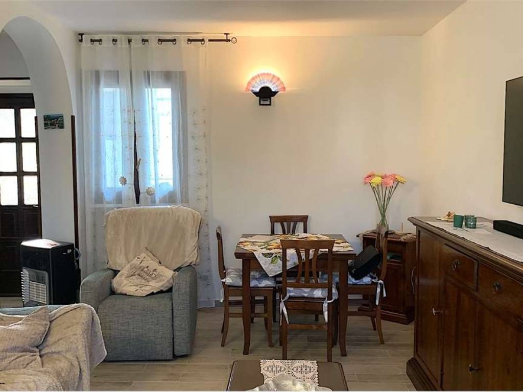 casa indipendente in vendita a Cairate