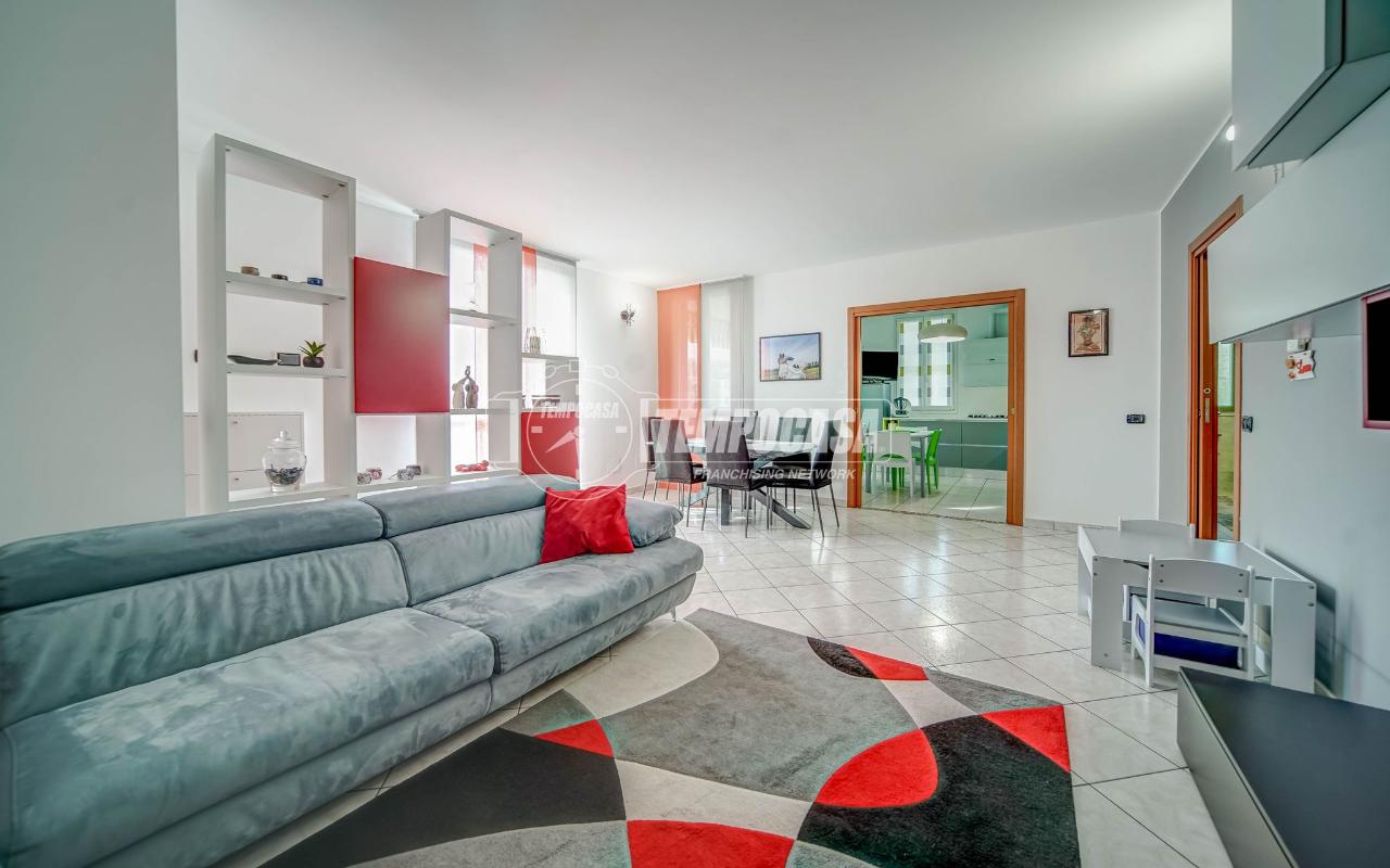appartamento in vendita a Cairate