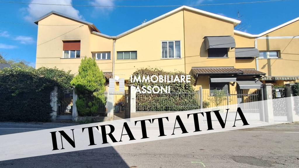 casa indipendente in vendita a Cairate in zona Peveranza