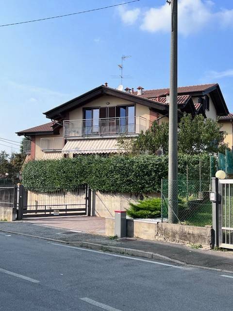 appartamento in vendita a Cairate