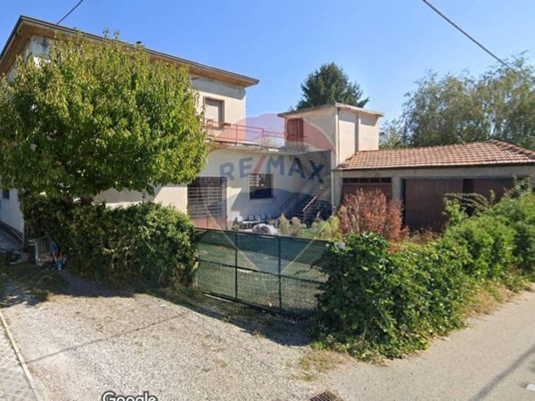 casa indipendente in vendita a Cairate in zona Bolladello