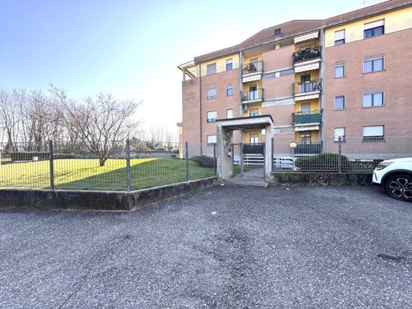 appartamento in vendita a Cairate