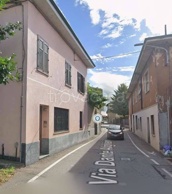 appartamento in vendita a Cairate